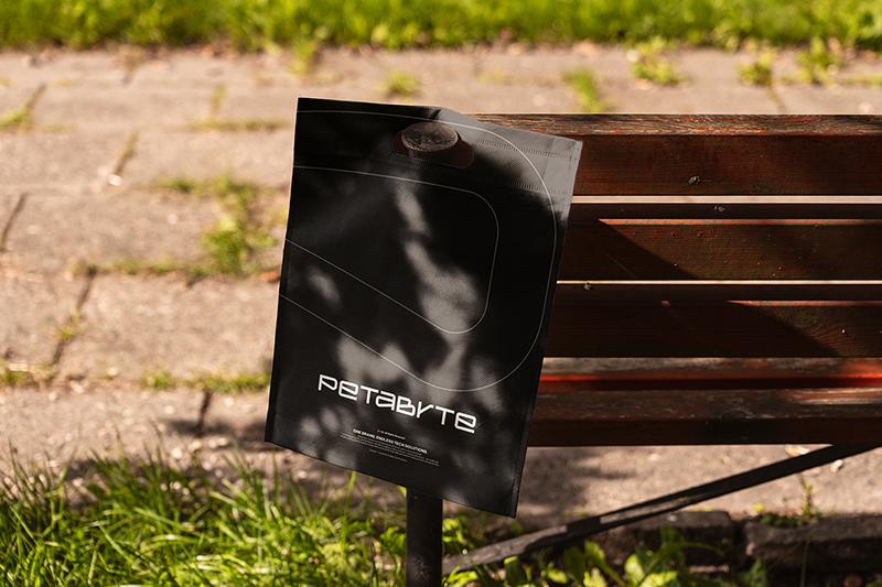Petabyte — detail 3